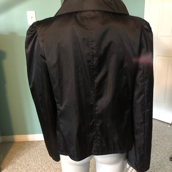 Authentic Dolce and Gabbana Short black shiny jacket with ruffle collar - Picture 5 of 13